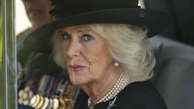 Königsgemahlin Camilla beim Staatsbegräbnis der Queen