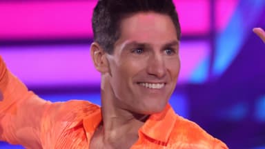 Christian Polanc lacht beim Tanzen bei "Let's Dance"