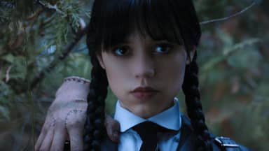 Jenna Ortega als Wednesday Addams