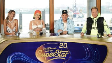 DSDS-Jury 2023 bestehend aus Leony, Katja Krasavice, Pietro Lombardi und Dieter Bohlen sitz am Pult.