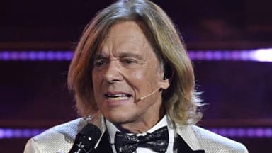 Jurgen Drews schaut bedrückt nach unten