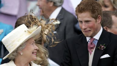 Queen Elizabeth II. und Prinz Harry, 2005. 