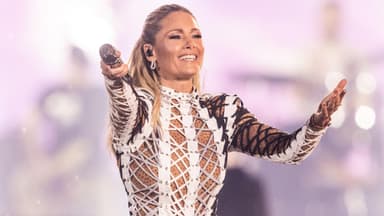 Helene Fischer glücklich auf der Bühne