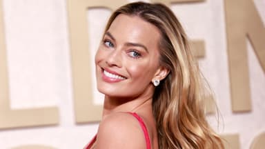 Margot Robbie Highlighter Golden Globes