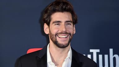 Alvaro Soler lacht