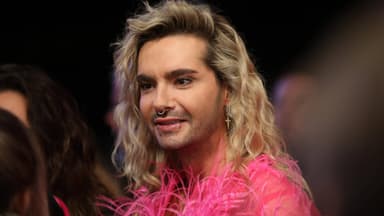 Bill Kaulitz sieht glücklich aus