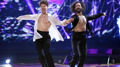 Valentin Lusin und Massimo Sinató tanzen bei der großen "Let's Dance"-Profi-Challenge 2024 zusammen