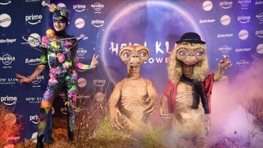 Heidi Klum und Tom Kaulitz als E.T. an Halloween 2024 mit Bill Kaulitz als Universum