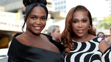 Oti und Motsi Mabuse posieren zusammen