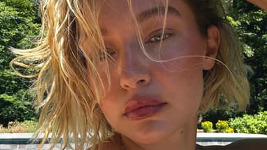 Gigi Hadid Selfie