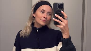 Lena Gercke macht Selfie