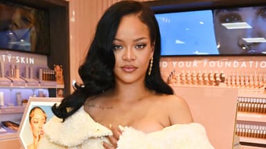 RIhanna im Fenty Shop