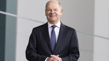 Olaf Scholz lächelt