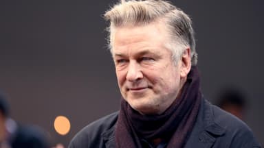 Alec Baldwin mit Schal