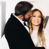 Ben Affleck und Jennifer Lopez umarmen sich verliebt