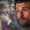 WM 2022: Spaniens Nationaltrainer Luis Enrique traurig - im Hintergrund mit Tochter Xana 