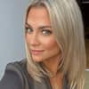 Valentina Pahde macht Selfie mit Sleek-Hair 