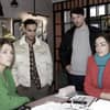 Lilly, Nihat, Sascha und Emily gucken bei GZSZ ernst