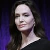 Angelina Jolie guckt traurig