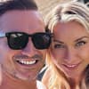 Anna-Carina Woitschack und Daniel Selfie