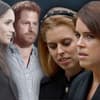 Montage: Prinzessin Eugenie, Prinzessin Beatrice schauen traurig - im Hintergrund Prinz Harry und Herzogin Meghan ernst