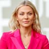 Valentina Pahde im pinken Blazer