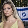 Gigi Hadid sieht ernst aus, im Hintergrund hängt eine Israel-Flagge