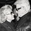 Hannelore und Heino schauen sich an