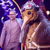 Der Kiwi und Matthias Opdenhövel bei "The Masked Singer"