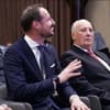 Kronprinz Haakon und König Harald bei einem Pressetermin. 