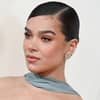 Hailee Steinfeld trägt bei den oscars Make-up in peach Fuzz 