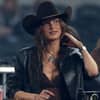 Bella Hadid mit Cowboyhut bei "The American Performance Horseman" in Texas 