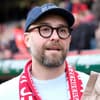 Mark Forster sieht erschrocken aus