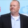 Stefan Raab guckt skeptisch zur Seite