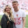 Maximilian Mittelstädt und Lea Prinz auf dem Fußballplatz