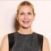 Kelly Rutherford lächelt