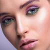 Frau Lila Augen-Make-up