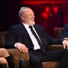 Stefan Raab lacht mit Max Giesinger