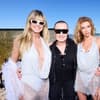 Heidi Klum mit ihren Gast-Juroren Julien Macdonald und Stella Maxwell