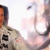 Michael Schumacher guckt zur Seite