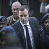 Oscar Pistorius mit Polizisten