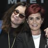 Ozzy und Sharon Osbourne lächeln