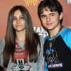 Bruder und Schwester oder nur Halbgeschwister? Paris und Prince Jackson 