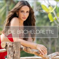 "Die Bachelorette" 2023 Jennifer Saro im roten Kleid & Logo 