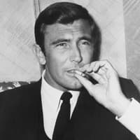 George Lazenby als James Bond