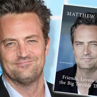 Fotomontage: Matthew Perry lächelt neben Buchcover zu Friends, Covers and the Big Terrible Thing