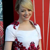 Emma Stone, 38 - Markenzeichen: Verschmitztes Lächeln, Katzenaugen, rotblondes Haar