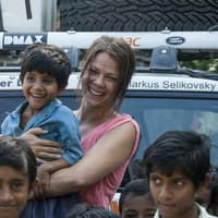 OK!-Chefreporterin Edith ging mit Jessica Schwarz auf Indien-Tour: eine unvergessliche Reise, die berührt. Die Kinder scharten sich immer um Jessica