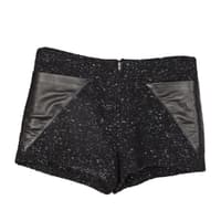 Shorts mit Ledereinsätzen von Bagaz, ca. 160 Euro