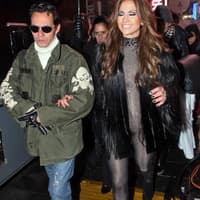 Jedes Jahr findet am New Yorker Times Square eine riesengroße Silvesterparty statt. Dieses Mal mit dabei: Jennifer Lopez, die von ihrem Ehemann Marc Anthony auf die Bühne begleitet wurde